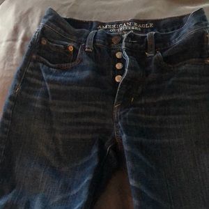 American Eagle Jeans. Button fly. Size 2- Regular. Great shape and super comfy.